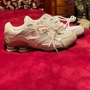 Women's White Athletic Shoes with Cushioned Sole